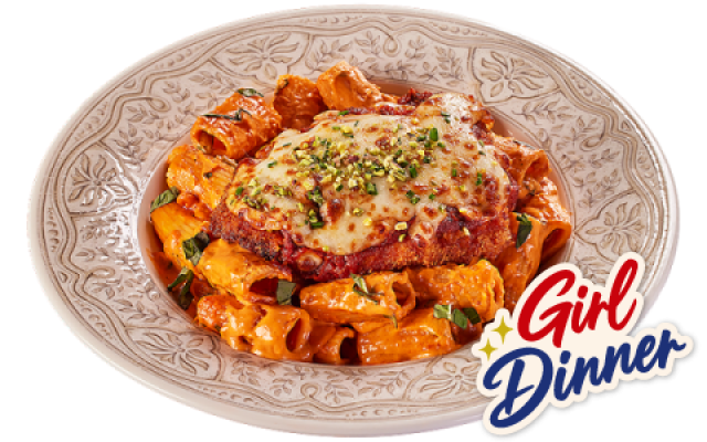 CREAMY RIGATONI WITH PARMESAN CHICKEN
