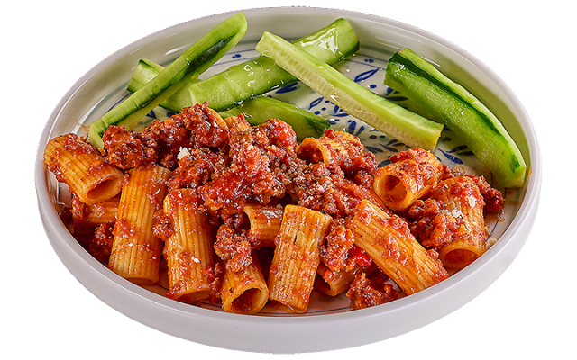 KIDS' MENU WITH RIGATONI BOLOGNESE